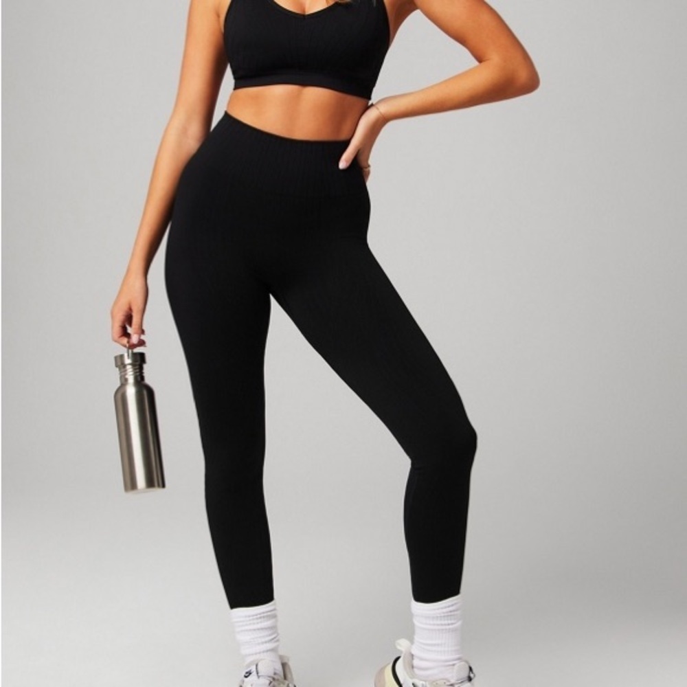 Fabletics NWT Black Seamless High-Waisted Linework Leggings Size Large
